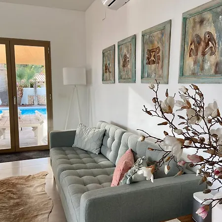 Beautiful Ibiza Style Moraira 別荘 *